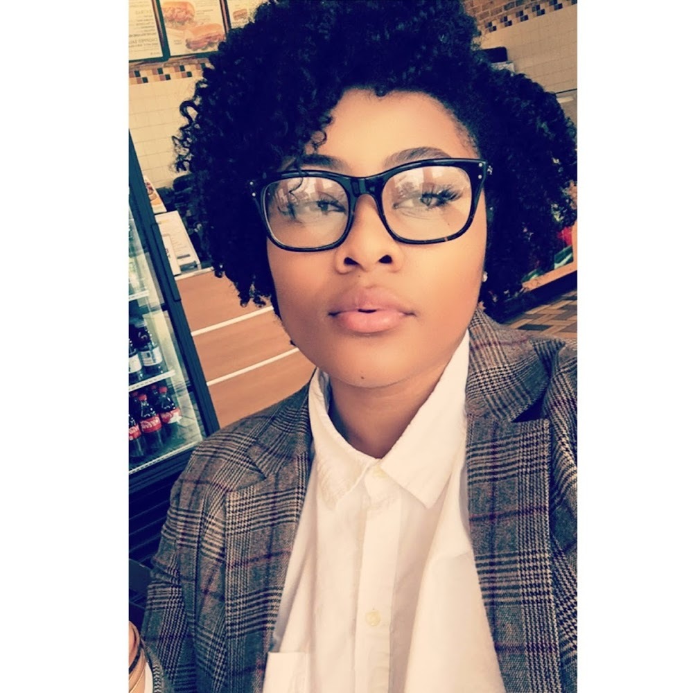 Meet your Posher, Courtney